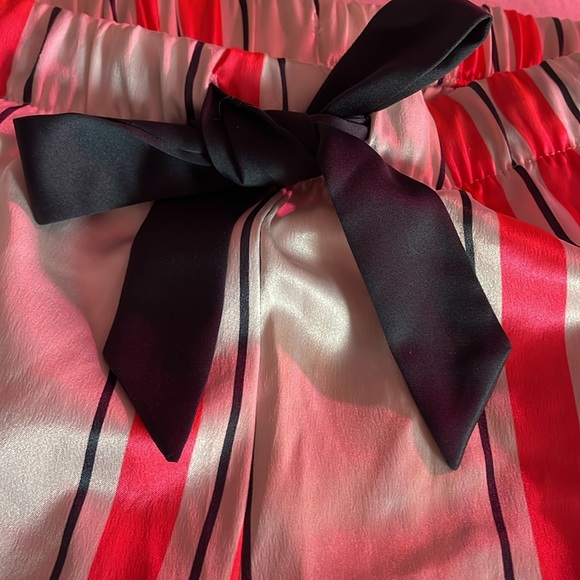 Victoria’s Secret pajama shorts silk - Picture 3 of 9